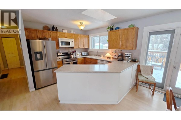 Kitchen - 2949 Pearson Road, Houston, BC V0J1Z0 Photo 2