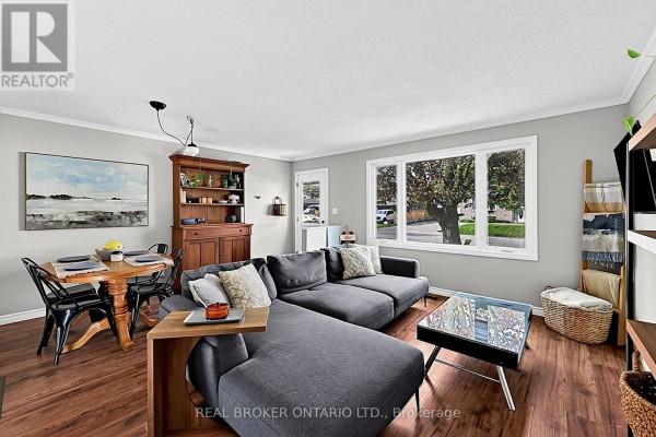 295 Crawford Street, Orillia, ON L3V6X2 Photo 4