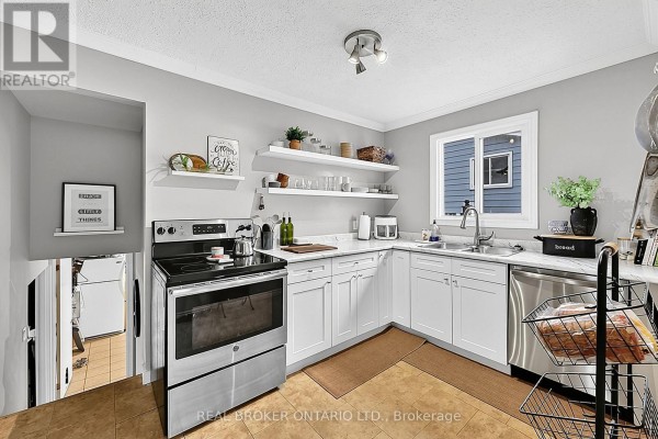 295 Crawford Street, Orillia, ON L3V6X2 Photo 5