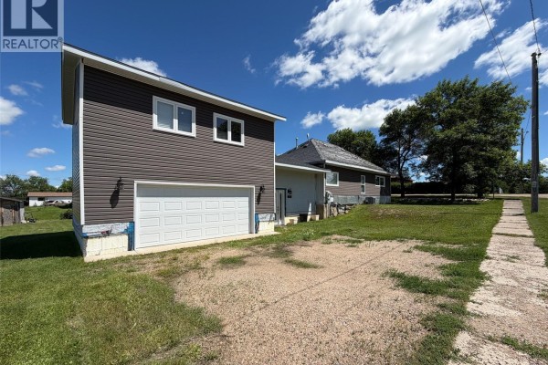 Kitchen - 295 Ensign Street, Pennant, SK S0N1X0 Photo 3