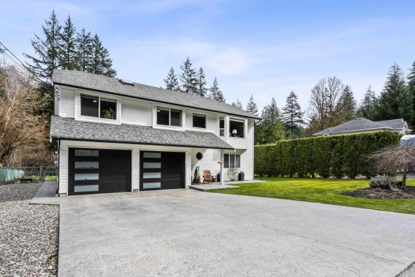 295 Forrest Crescent, Hope, Hope, BC, photo 2