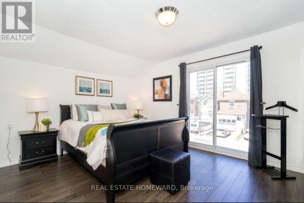 295 Gowan Avenue E, Toronto, ON M4J2K7 Photo 5