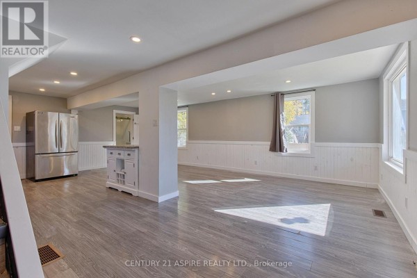 295 Julien Street, Pembroke, ON K8A3P6 Photo 4