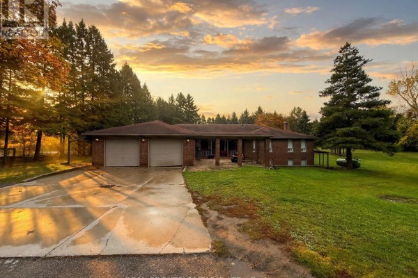 2955 16th Side Road, King, ON L7B1A3 Photo 2