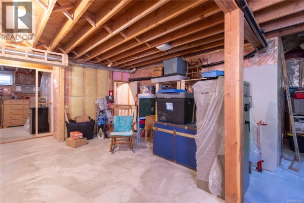 Laundry room - 2956 Ridgeway Rd, Nanaimo, BC V9R5K3 Photo 4