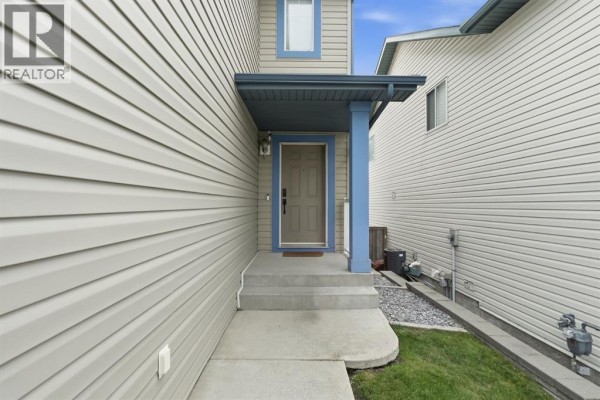 Foyer - 296 Evansbrooke Way Nw, Calgary, AB T3P1H2 Photo 3