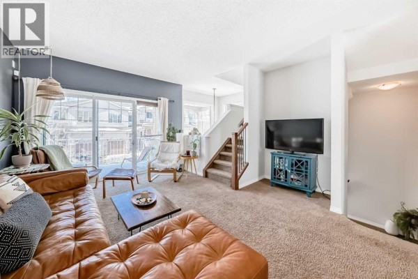 296 Sunset Point, Cochrane, AB, photo 2