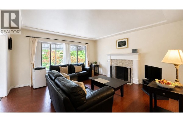2965 E 8th Avenue, Vancouver, BC V5M1X2 Photo 5