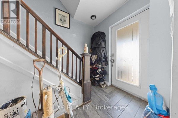 297 Cyr Avenue, Ottawa, ON K1L7N6 Photo 4