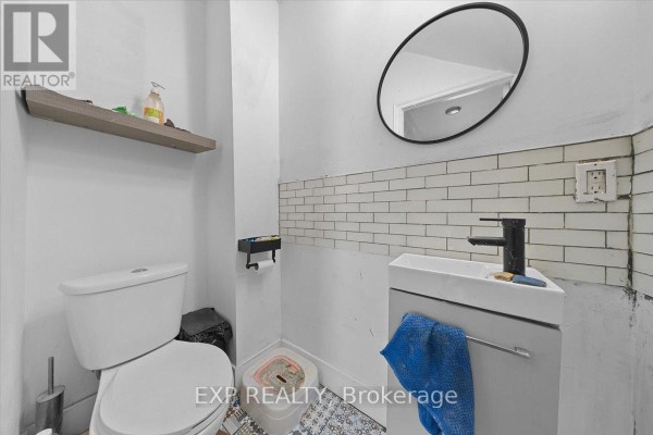 297 Cyr Avenue, Ottawa, ON K1L7N6 Photo 5