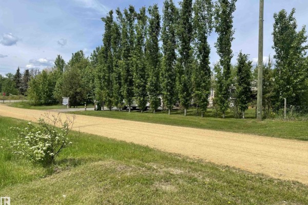 2971 Townsite Cr, Calling Lake, AB, photo 3