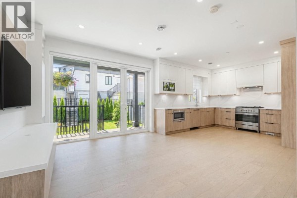 2972 Venables Street, Vancouver, BC V5K2R9 Photo 3