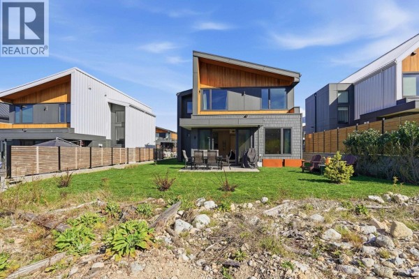 2978 Huckleberry Drive, Squamish, BC, photo 2