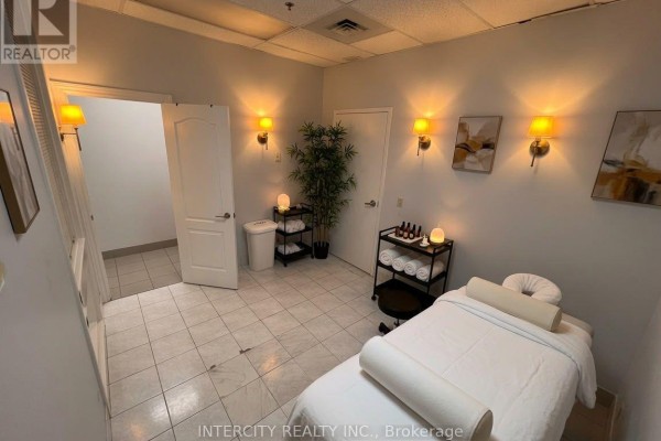 2978 Islington Avenue, Toronto, ON M9L2K6 Photo 4