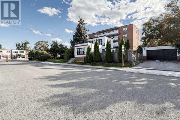 298 Lakeshore Road, Mississauga, ON L5G1H2 Photo 4
