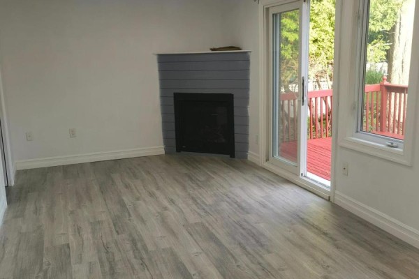 298 Lakeview Boulevard, Georgina, ON L4P2Y7 Photo 3
