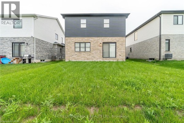 2pc Bathroom - 298 Middleton Avenue, London, ON N6L0E9 Photo 3