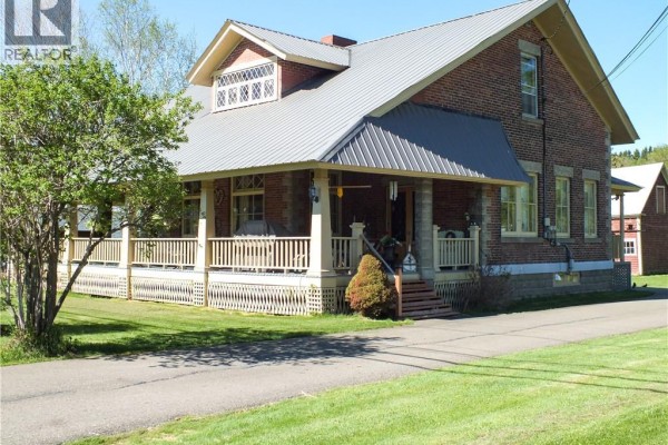 Bath (# pieces 1-6) - 299 Main Street, Aroostook, NB E7H2Z4 Photo 3