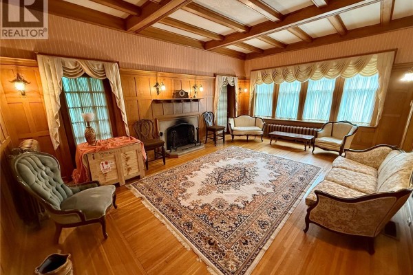 Family room - 2990 Albert Street, Regina, SK S4S3N6 Photo 3