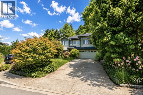 2995 Marcellin Place, Coquitlam, BC V3C6E7 Photo 3