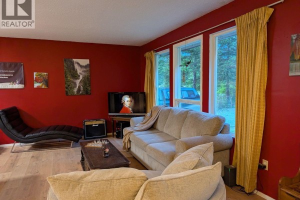 Dining room - 2996 Allison Road, Hagensborg, BC V0T1H0 Photo 4