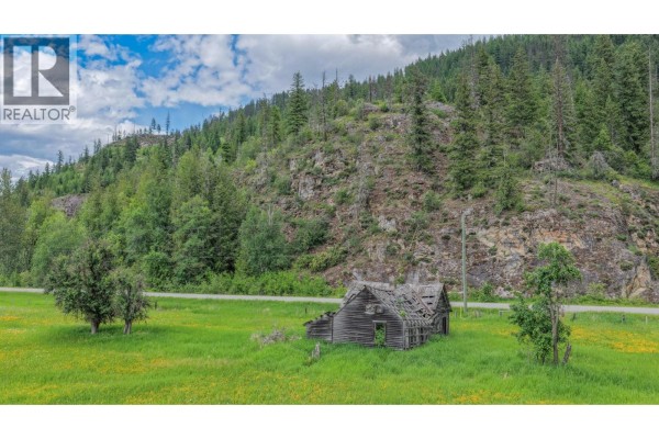 2996 Lumby Mabel Lake Road, Lumby, BC V0E2G6 Photo 5