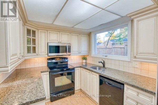 Great room - 2998 Hyde Street, Ottawa, ON K1V8H9 Photo 5