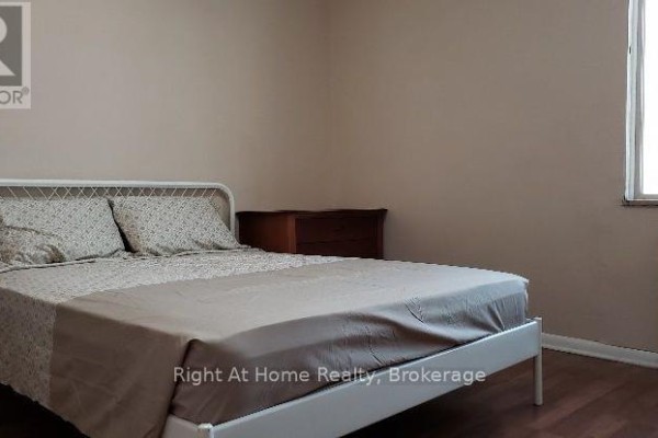 201-223 - 2998 Tecumseh Road E, Windsor, ON, photo 3