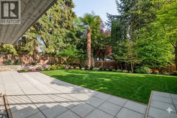 2999 Larson Road, North Vancouver, BC V7N3W6 Photo 2