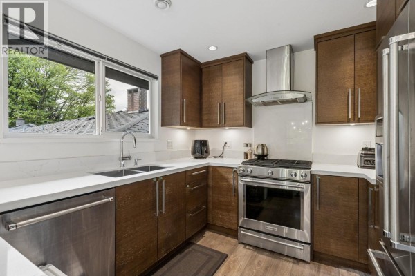 2999 Larson Road, North Vancouver, BC V7N3W6 Photo 5