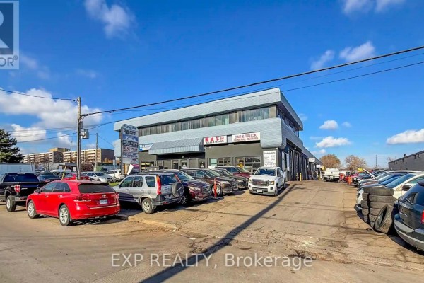2a - 12 Lepage Court, Toronto, ON M3J1Z9 Photo 3