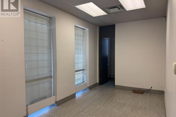 2a - 25 Vanley Crescent, Toronto, ON M3J2B7 Photo 3