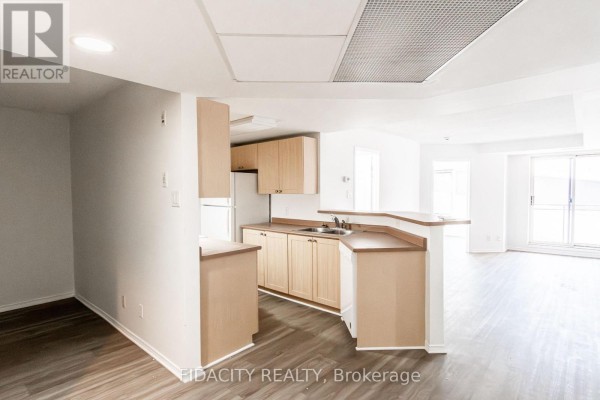 2a - 310 Central Park Drive, Ottawa, ON K2C4G4 Photo 4