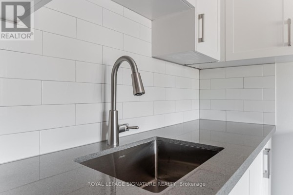 2a - 388 Palmerston Boulevard, Toronto, ON M6G2N6 Photo 4