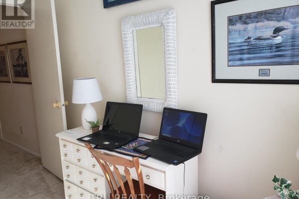 Bedroom - 2a Millrise Lane, Ottawa, ON K2G5G1 Photo 2