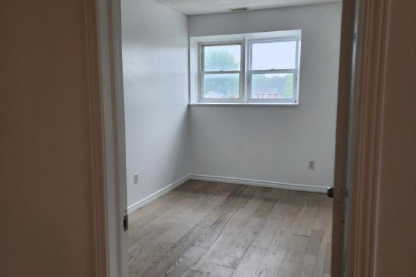 Bedroom 2 - 2b - 26 King Street W, Cobourg, ON K9A2L9 Photo 5
