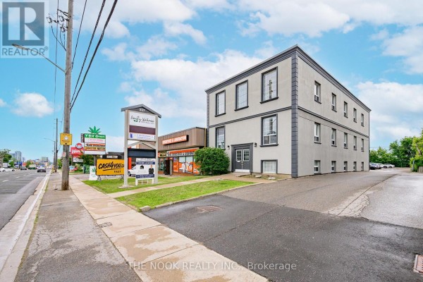 2b - 337 King Street W, Oshawa, ON, photo 2