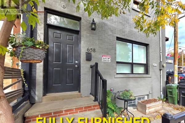 2b - 658 Dundas Street W, Toronto