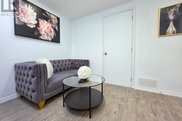 Bathroom - 2b - 658 Dundas Street W, Toronto, ON M5T1H9 Photo 4