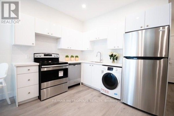 2f - 1448 Gerrard Street E, Toronto, ON, photo 3