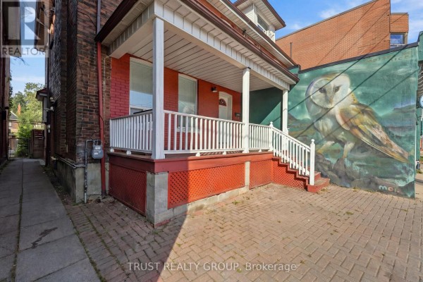 Bedroom - 2nd & 3rd Floor - 2279 Dundas Street W, Toronto, ON M6R1X6 Photo 2