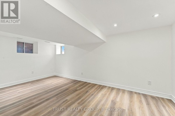 Primary Bedroom - 2nd & 3rd Floor - 2279 Dundas Street W, Toronto, ON M6R1X6 Photo 5
