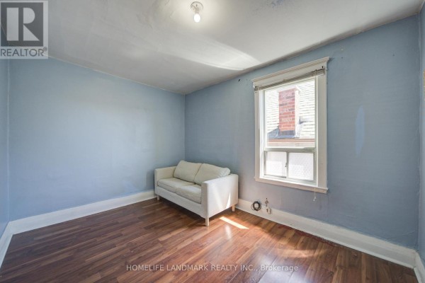 Kitchen - 2nd Fl - 19 Armstrong Avenue, Toronto, ON M6H1V9 Photo 3
