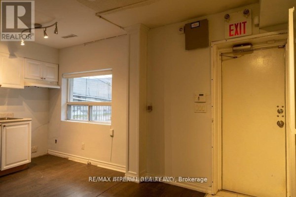 2nd Fl - 3334 A Yonge Street, Toronto, ON M4N2M4 Photo 4