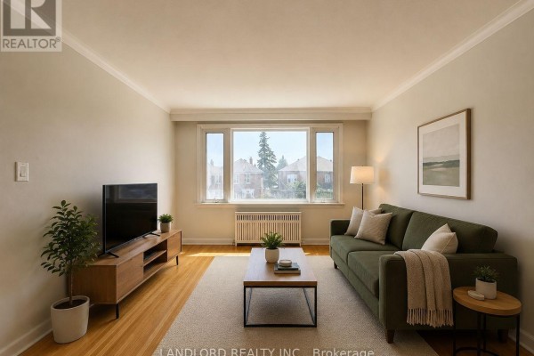 2nd Fl - 82 Lanark Avenue, Toronto