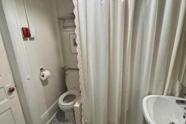 2nd Floor - 1118 Yonge Street, Toronto, ON M4W2L6 Photo 5
