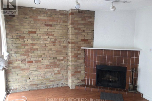 Primary Bedroom - 2nd Floor - 160 Davenport Road, Toronto, ON M5R1J2 Photo 3