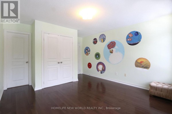 Living room - 2nd Master Bedroom - 41 Pulpwood Crescent, Richmond Hill, ON L4E0V1 Photo 3