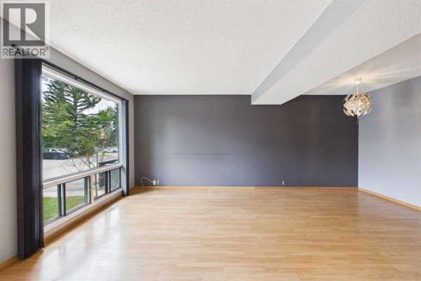 2pc Bathroom - 3, 2300 Oakmoor Drive Sw, Calgary, AB T2V4N7 Photo 4