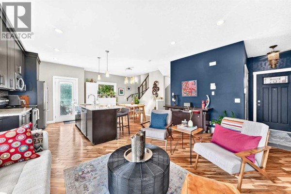 Kitchen - 3, 309 15 Avenue Ne, Calgary, AB T2E1H3 Photo 2